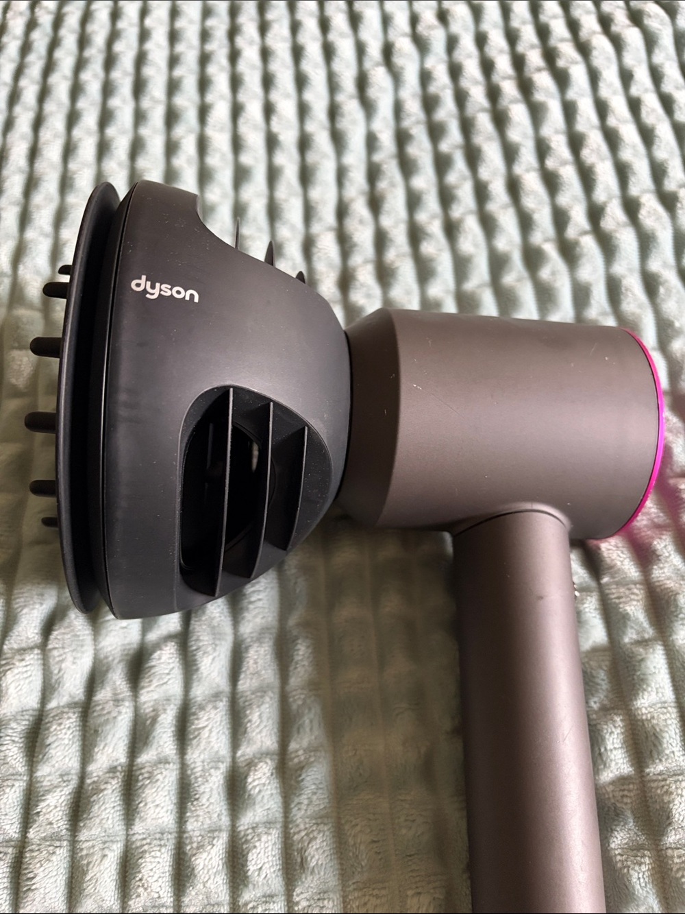 DYSON Wave & Curl Diffuser - Picture 6 of 8